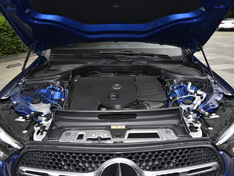 2024��  �Ŀ� GLC 260 L 4MATIC ������ 5��