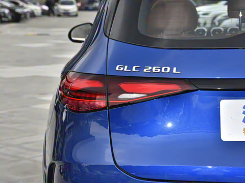 2024��  �Ŀ� GLC 260 L 4MATIC ������ 5��