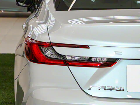 2024�� ˫�� 2.0HE ��Ӣ��