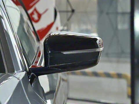 2025�� 225i M�˶���ҹ��װ