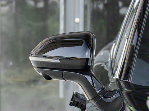 2025�� 2.0T ��������� 5��