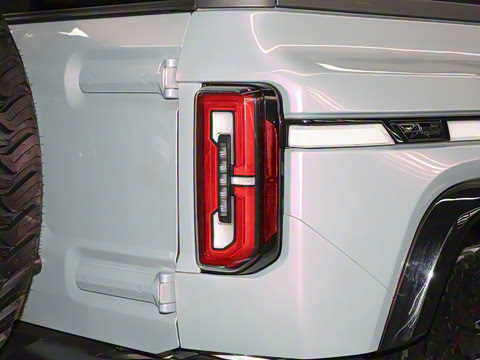 2025�� 2.3T ����SV7 37���ܰ�