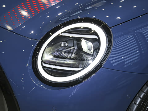 2025�� JOHN COOPER WORKS