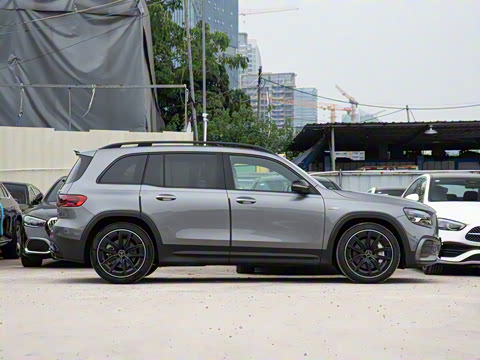 2026�� AMG GLB 35 4MATIC