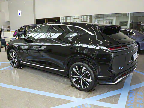 2025�� 702 �Ǽ�˫�������ٰ�