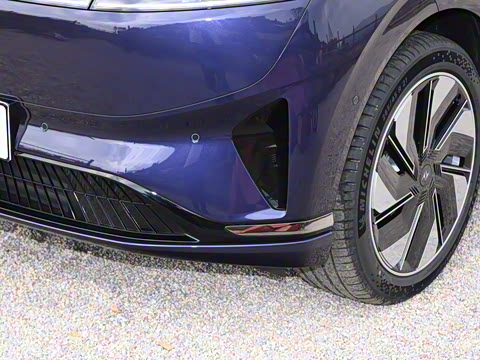 2025�� 210Ultra���̰� 5��