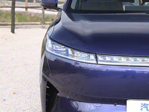 2025�� 210Ultra���̰� 5��