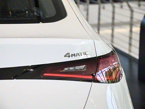 2024�� GLC 300 4MATIC ����SUV