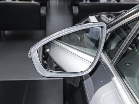 2024�� EV ��ҫ�� 730KM ������