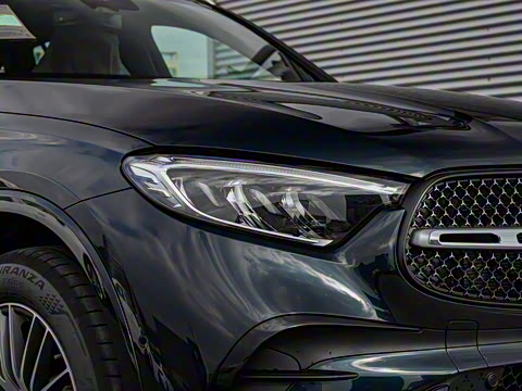 2025�� GLC 300 L 4MATIC ������ 5��