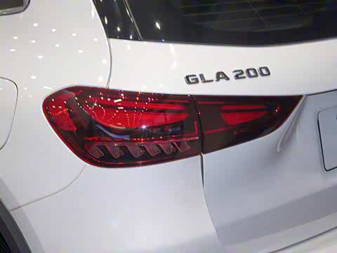 2025�� GLA 200