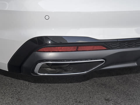 2025�� 200���������� 40 TFSI ����������