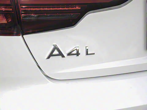 2025�� 200���������� 40 TFSI ����������