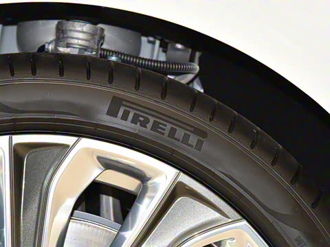 2026�� 4.0T V8 Mulliner