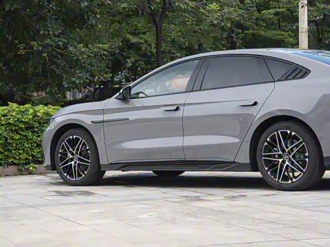 2025�� EV 605KM�����