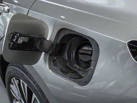 2022�� 2.0L XL-TLS ������