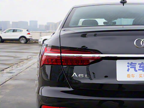 2025�� 45 TFSI quattro ��ѡ������