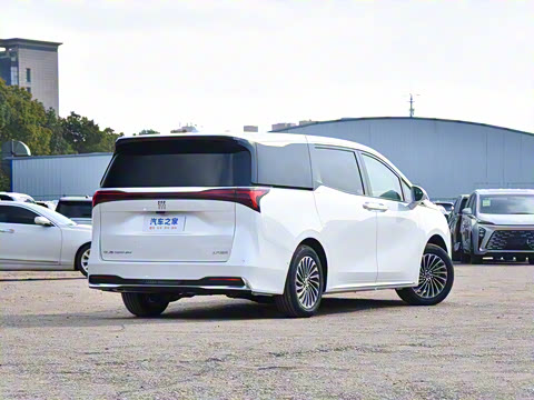 2025�� 2.0T ����������