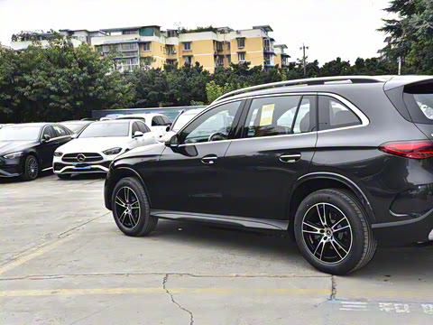 2025�� GLC 260 L 4MATIC ������