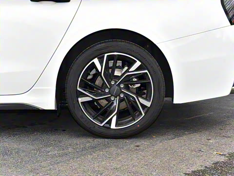 2025�� 1.5TD DCT�ھ���Plus