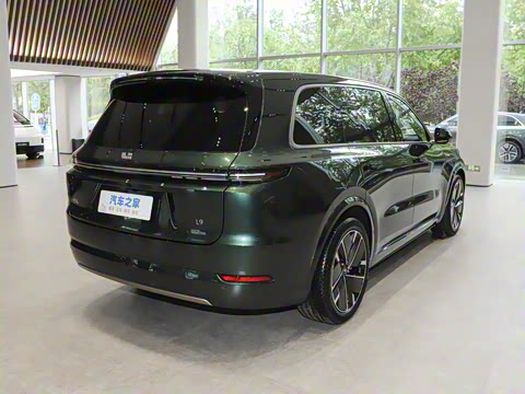 2025�� Ultra ���ܻ��°�