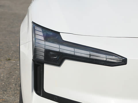 2025�� ������������ Plus