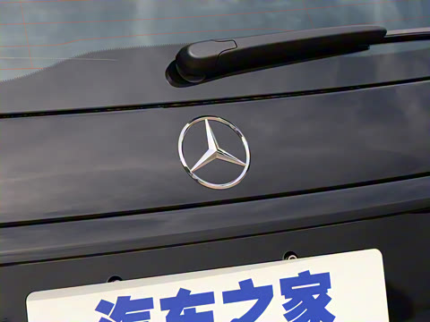 2025�� GLC 300 L 4MATIC ������ 5��