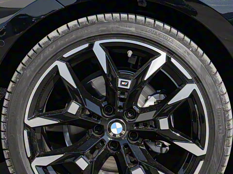 2025�� 225i M�˶���ҹ��װ