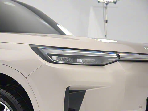 2025�� Ǭ�� UItra 6��