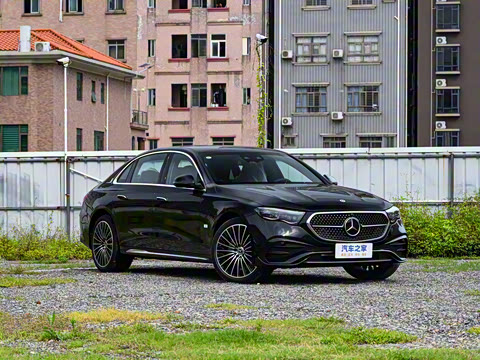 2025�� �Ŀ� E 300 L ����˶���