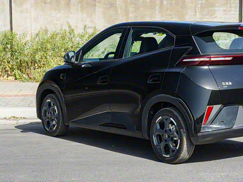 2025�� �Ǽݰ� 305km ���ɰ�