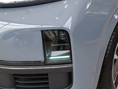 2025�� Ultra ���ܻ��°�