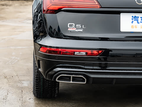 2025�� 40 TFSI ����������