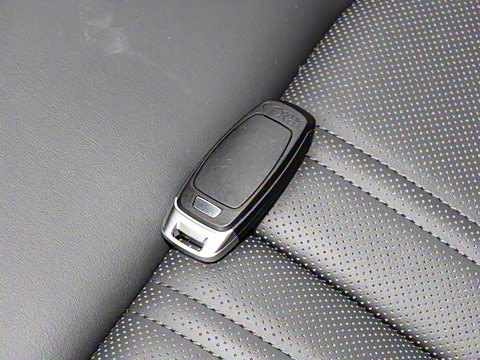 2025�� 40 TFSI ����������