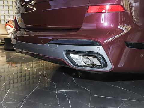 2024�� xDrive40i ������M�˶���װ