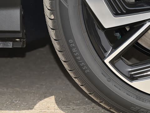 2025�� 215Max ��ΪǬ���Ǽ�ADS SE���̰�