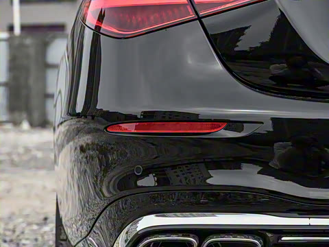 2025�� AMG S 63 L E Performance