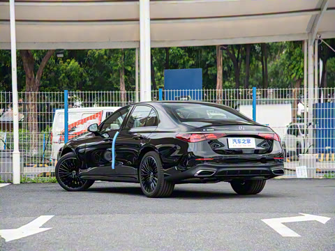 2024�� E 300 �������˶���