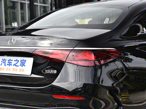 2024�� �Ŀ� E 300 L ʱ���˶���