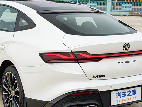 2025�� 2.0T 405 AT������