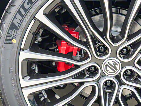 2025�� 2.0T 405 AT������