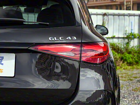 2025�� AMG GLC 43 4MATIC