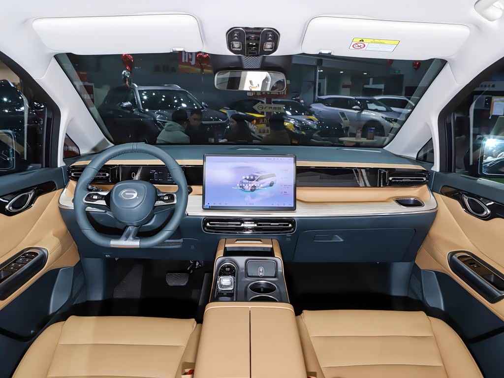 GAC Trumpchi E8, Минивэн: фото поколения