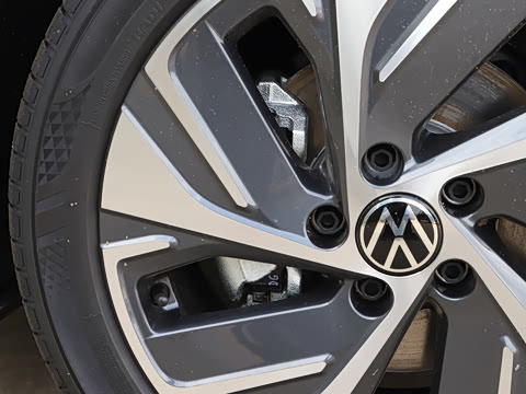 2025�� �Ŀ� 300TSI DSG���а�