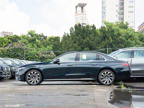 2024�� �Ŀ� E 300 L ������