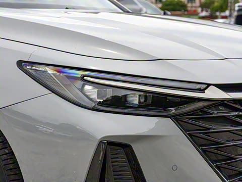 2025�� 2.0T �Զ���+