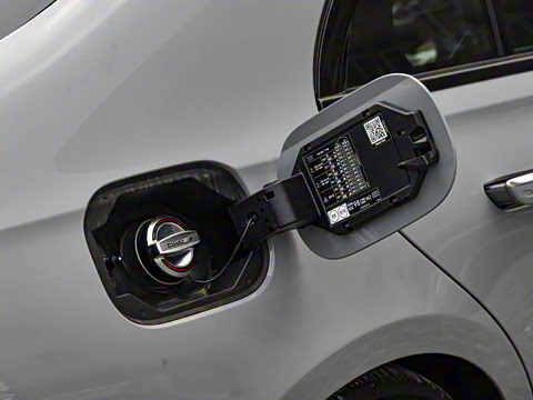 2024�� AMG S 63 L E Performance �׷��ر��