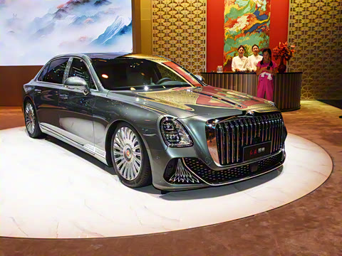 2024�� 4.0T V8��