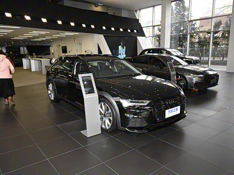 2025�� allroad quattro ̽���� 55 TFSI ����ԽҰ��