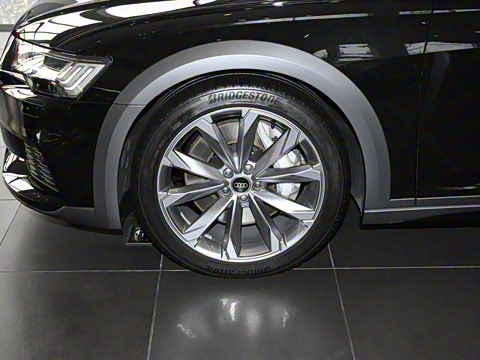 2025�� allroad quattro ̽���� 55 TFSI ����ԽҰ��